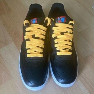 Nike Men’s court vision low top sneakers